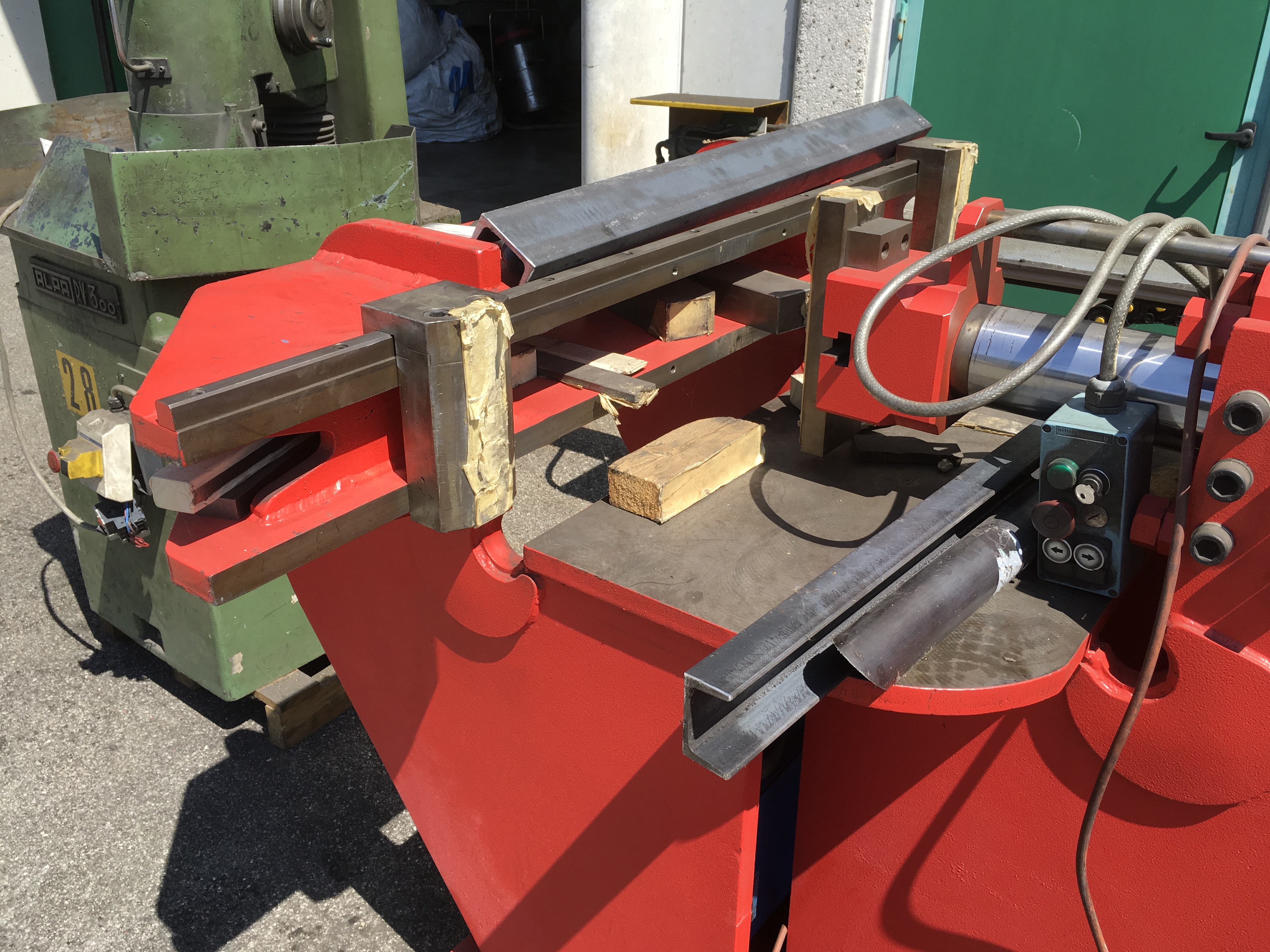 New And Used Machine Tools & Equipment